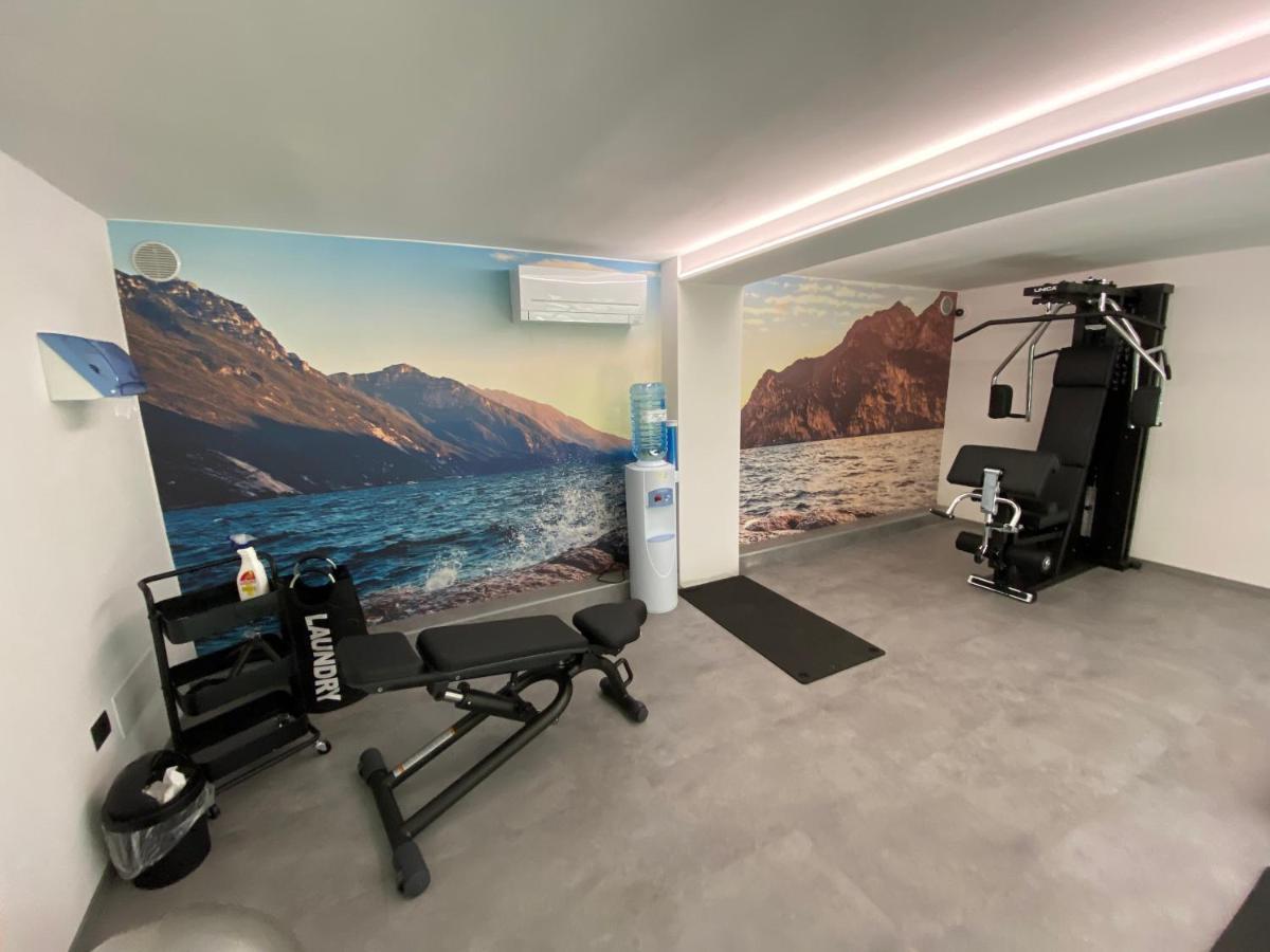 Appartamento Campagnola Mansardato Con Soppalco Riva del Garda Luaran gambar